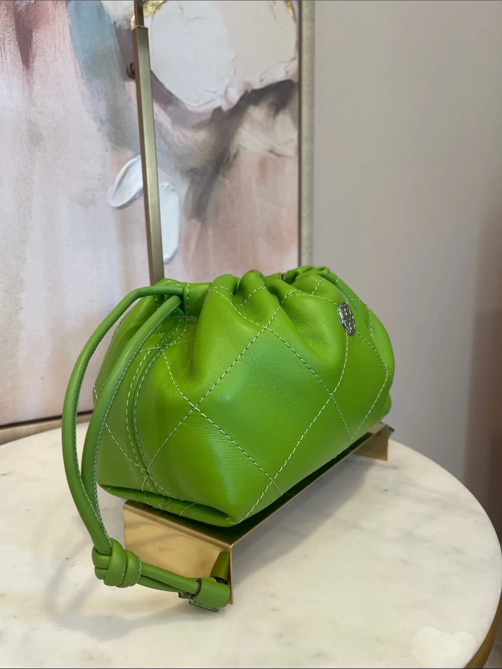 NWOT Tory Burch Green Leather Willa Soft Quilted Drawstring Crossbody